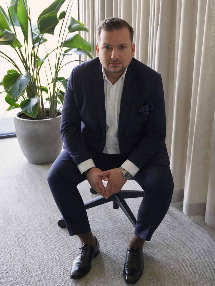 PIOTR SZYMAŃSKI