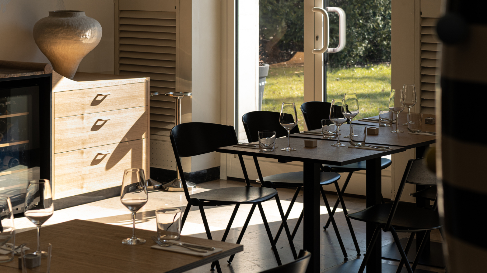 Bistro & canteen chair