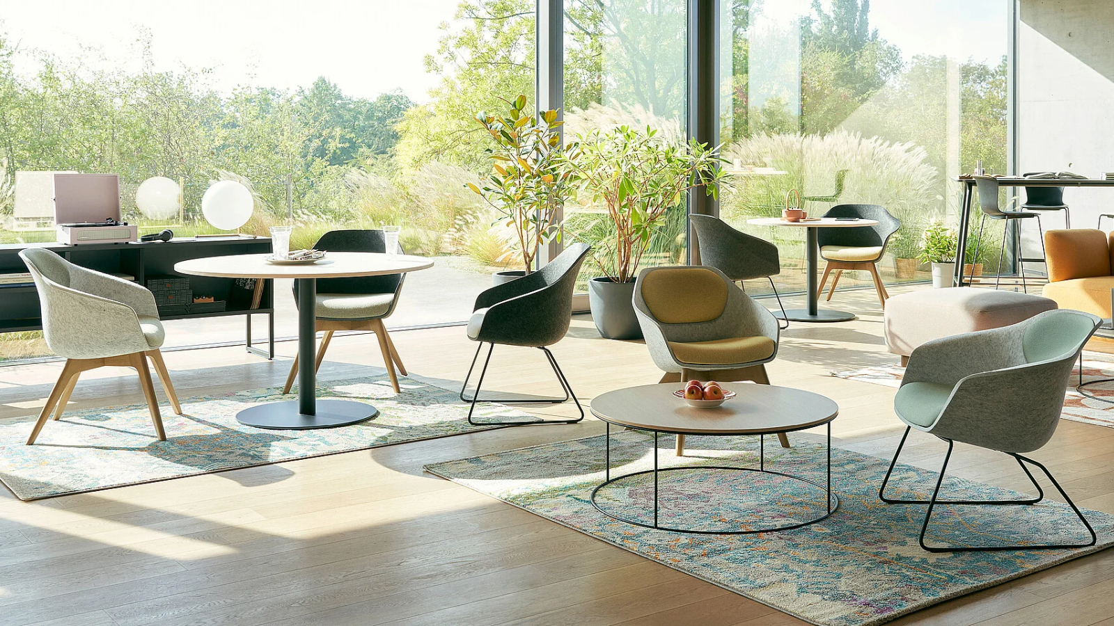 Meeting & conference chair
